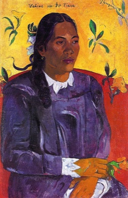 Femme avec une fleur
